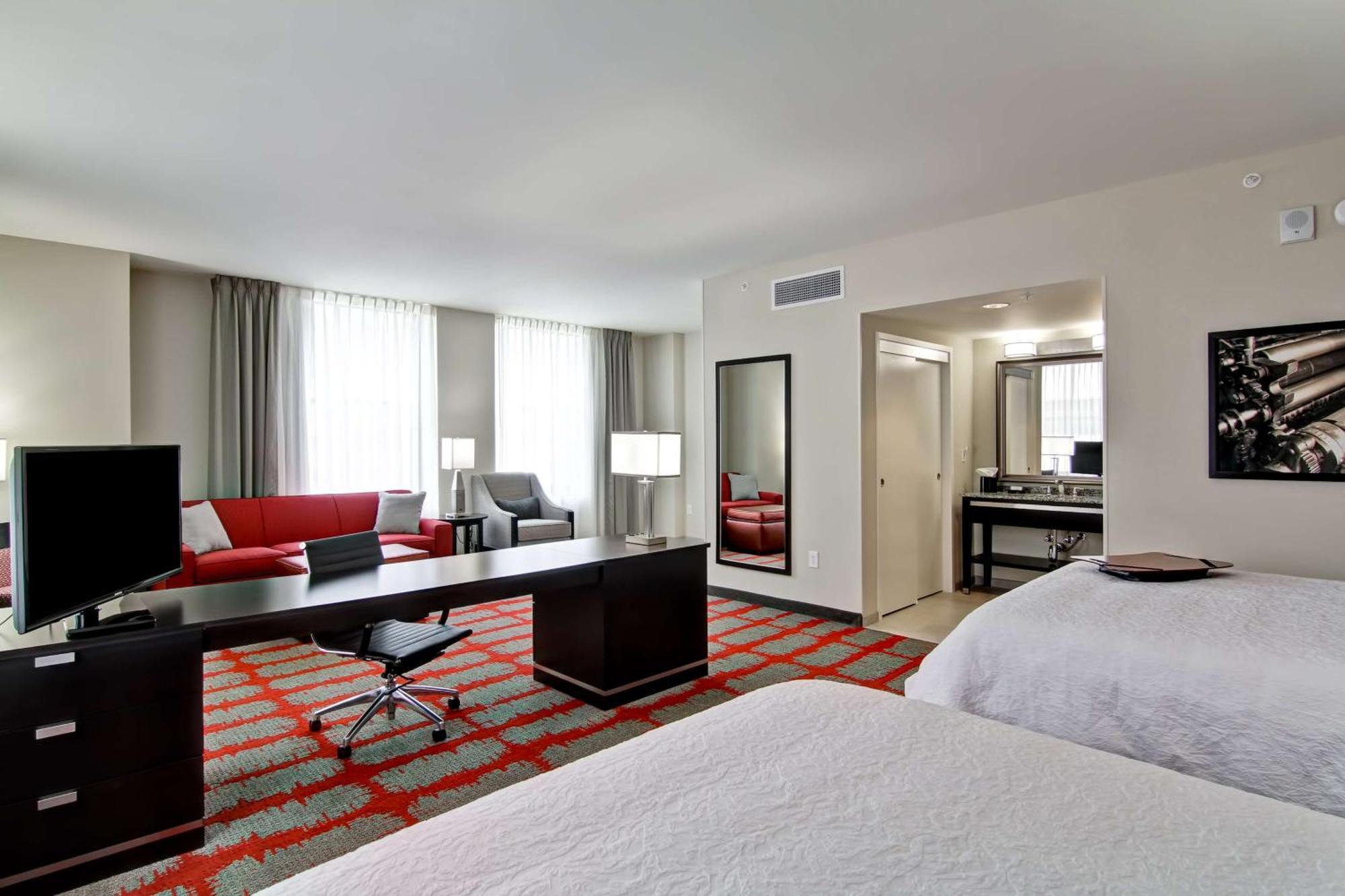Hampton Inn And Suites Cincinnati - Downtown Екстер'єр фото