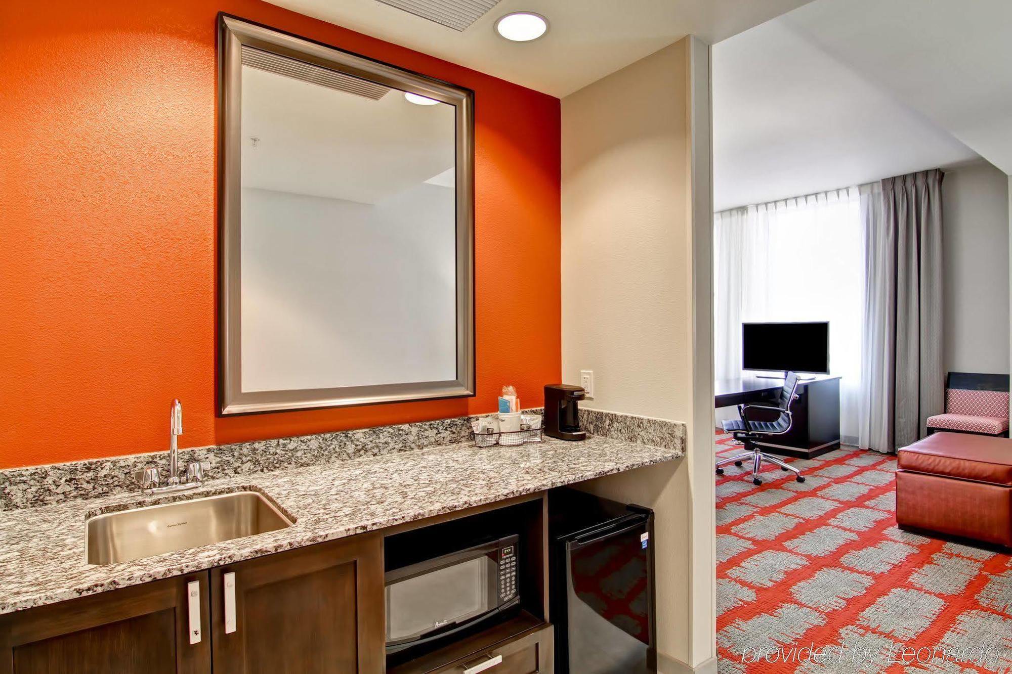 Hampton Inn And Suites Cincinnati - Downtown Екстер'єр фото